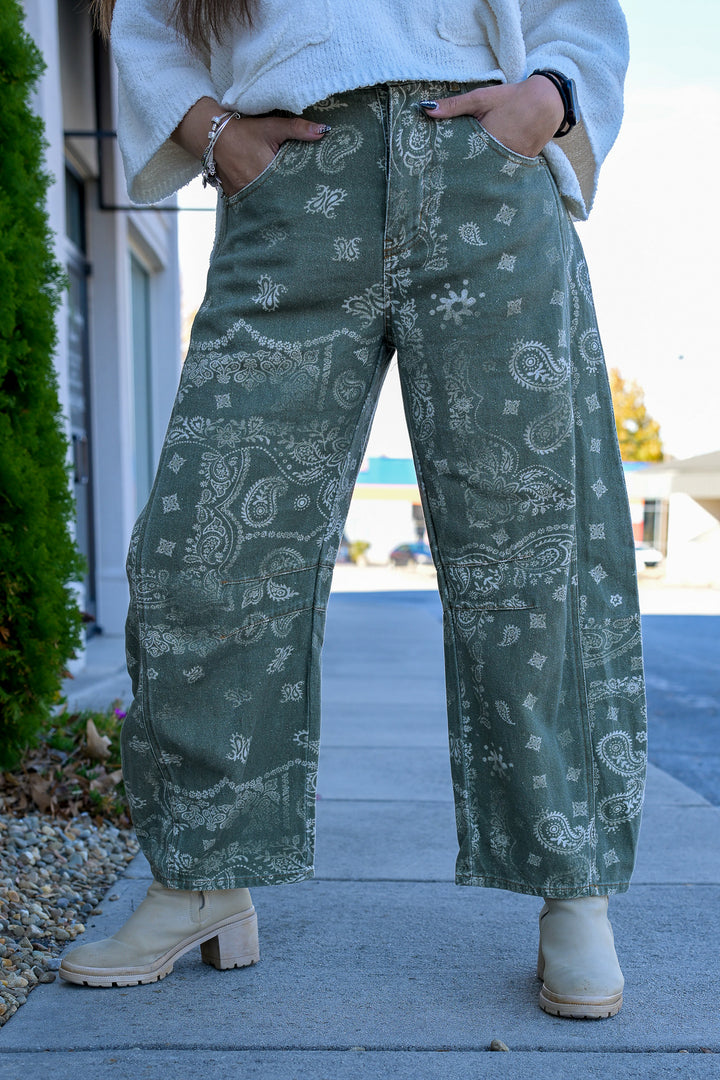 Paisley Edge Barrel Jeans