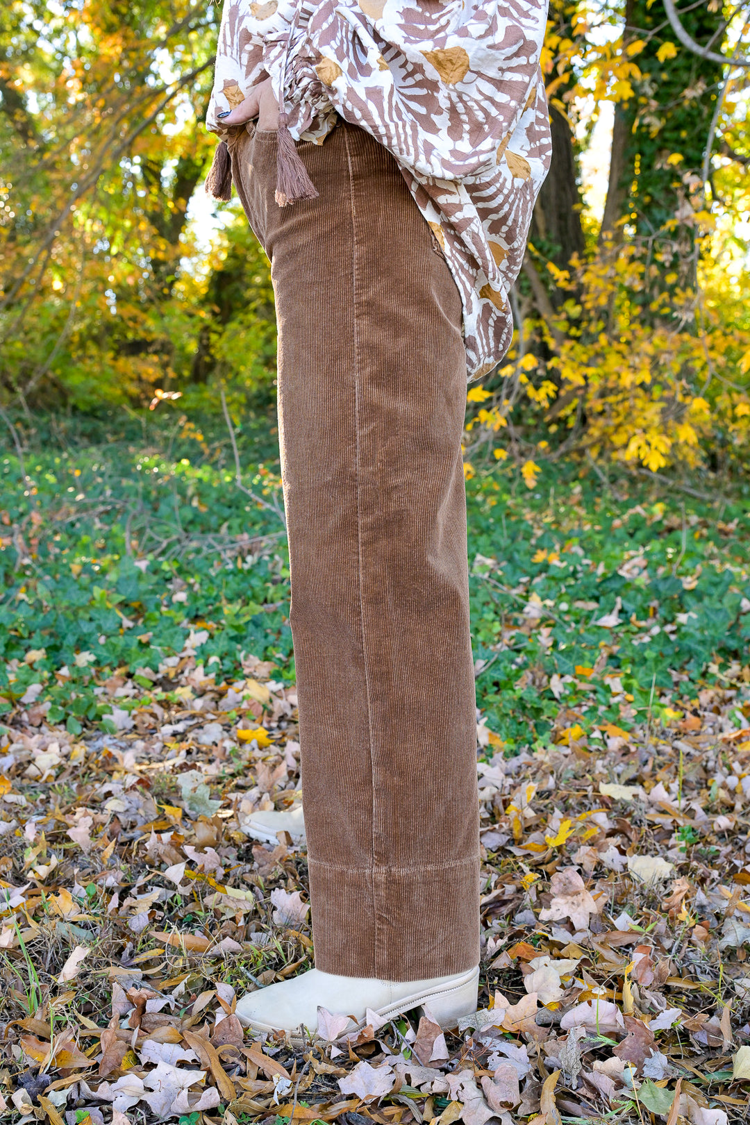 Risen Crop Wide Corduroy Jeans