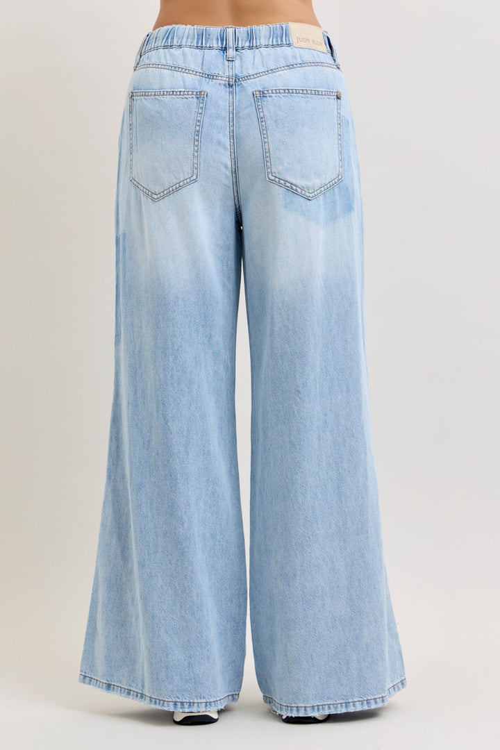 Judy Blue Featherweight Baggy Jeans
