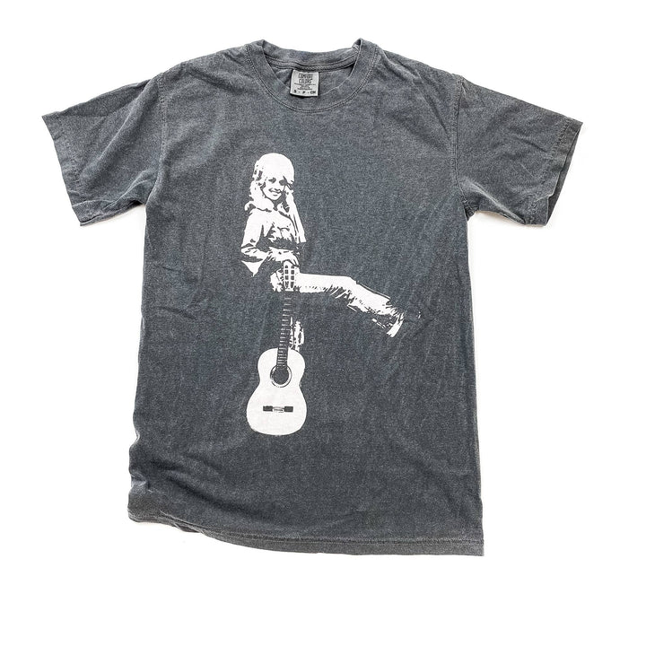 Hey Dolly Graphic Tee