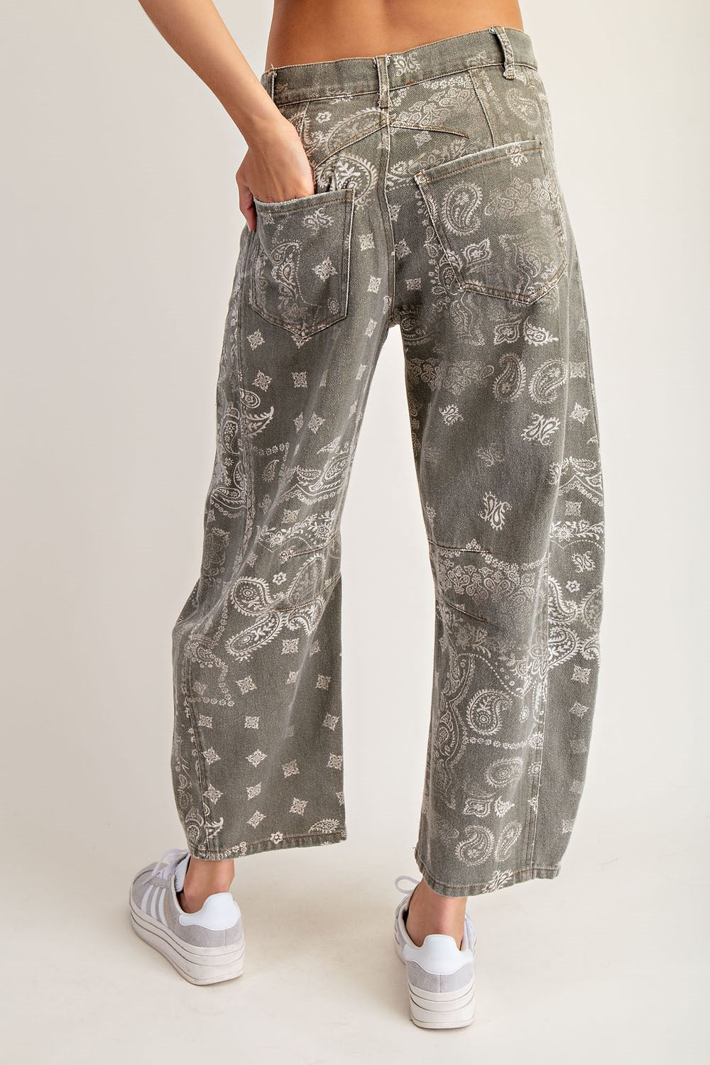 Paisley Edge Barrel Jeans