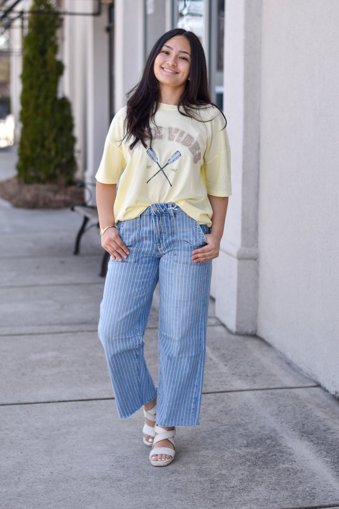 Lake Vibes Oversided Tee