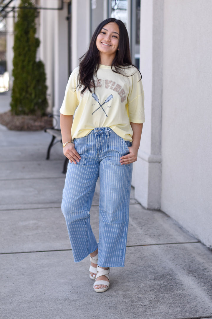 Lake Vibes Oversided Tee