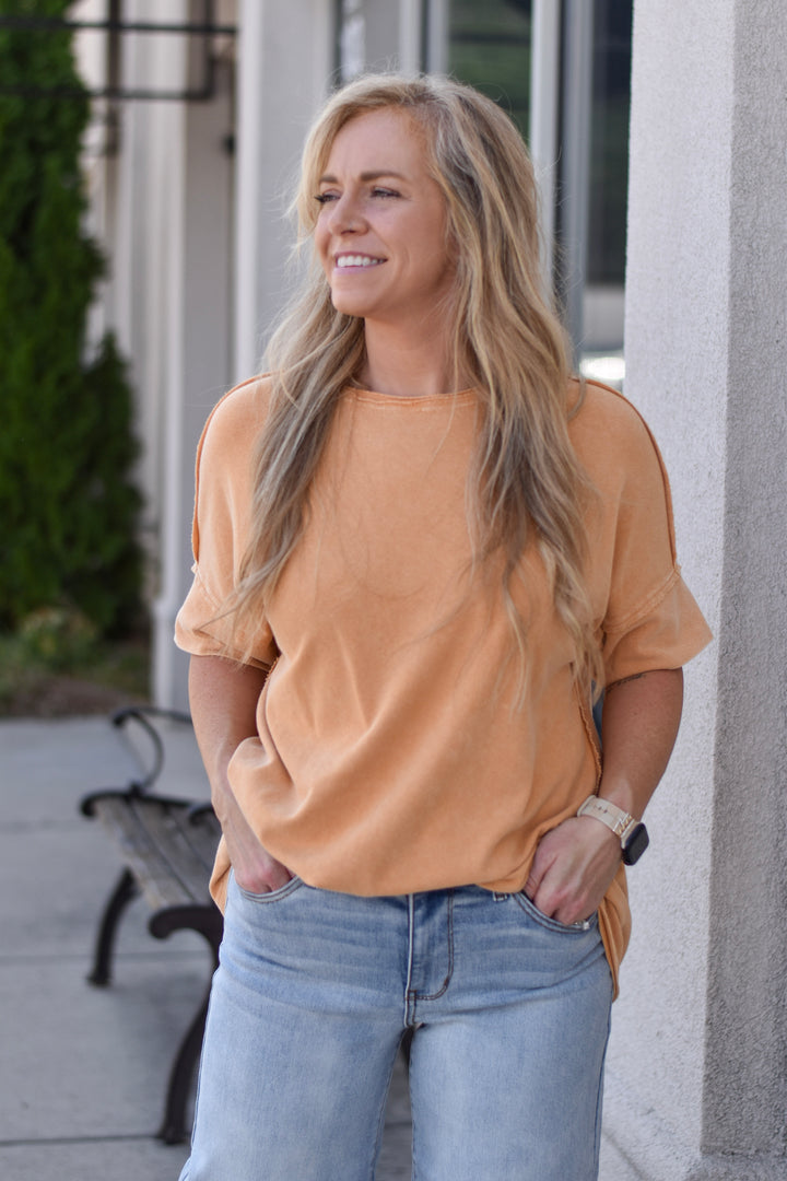 Easel Mineral Wash Easy Tee