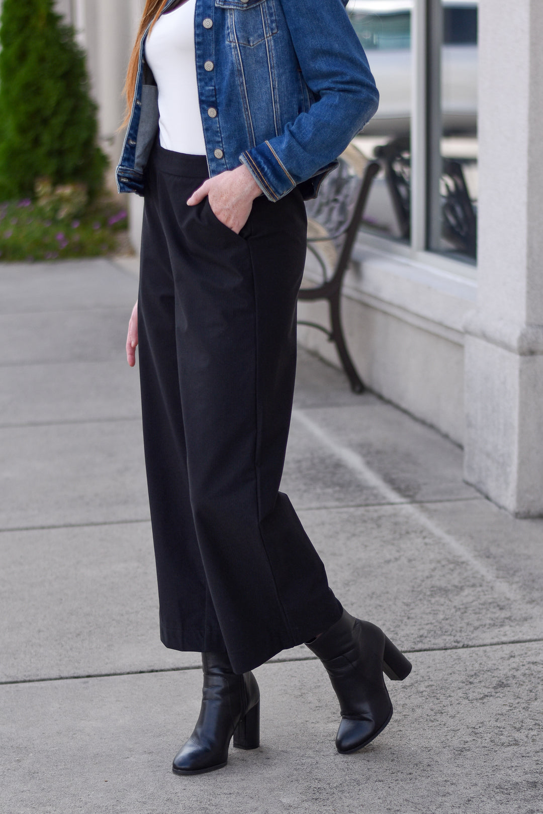 Soft Essential Wide Leg Pant