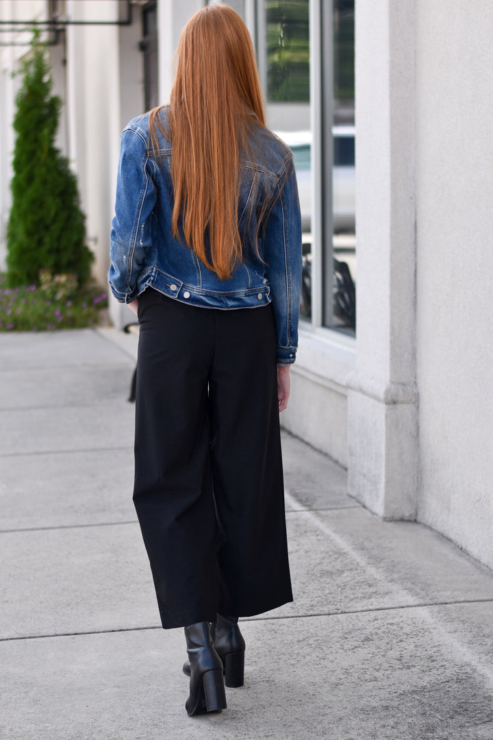 Soft Essential Wide Leg Pant