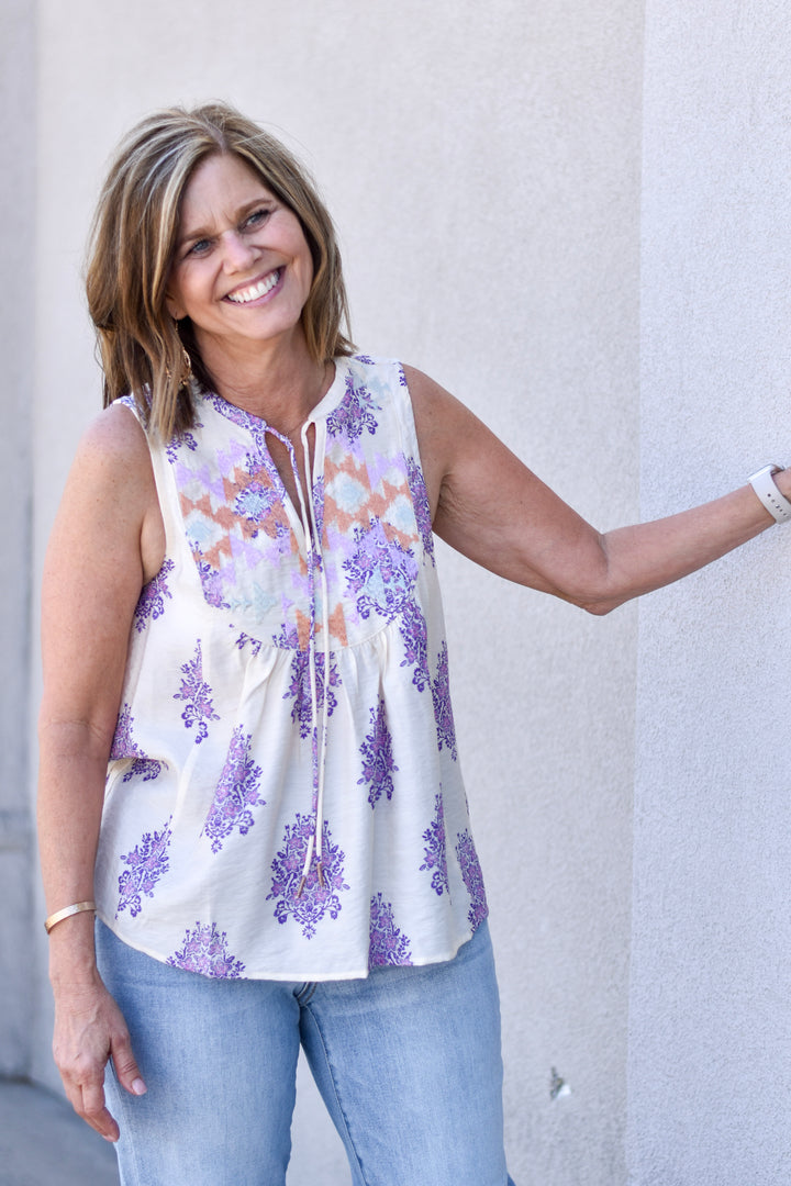 Embroidery Sleeveless Top