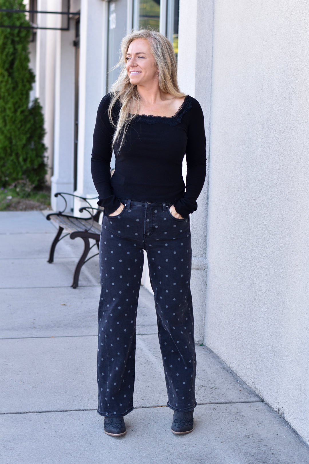 Risen Ankle Straight Polka Dot Print Jeans