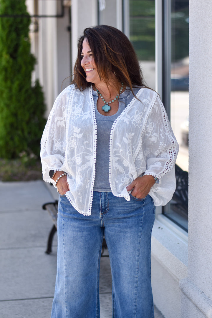Wildflower Wander Kimono- White