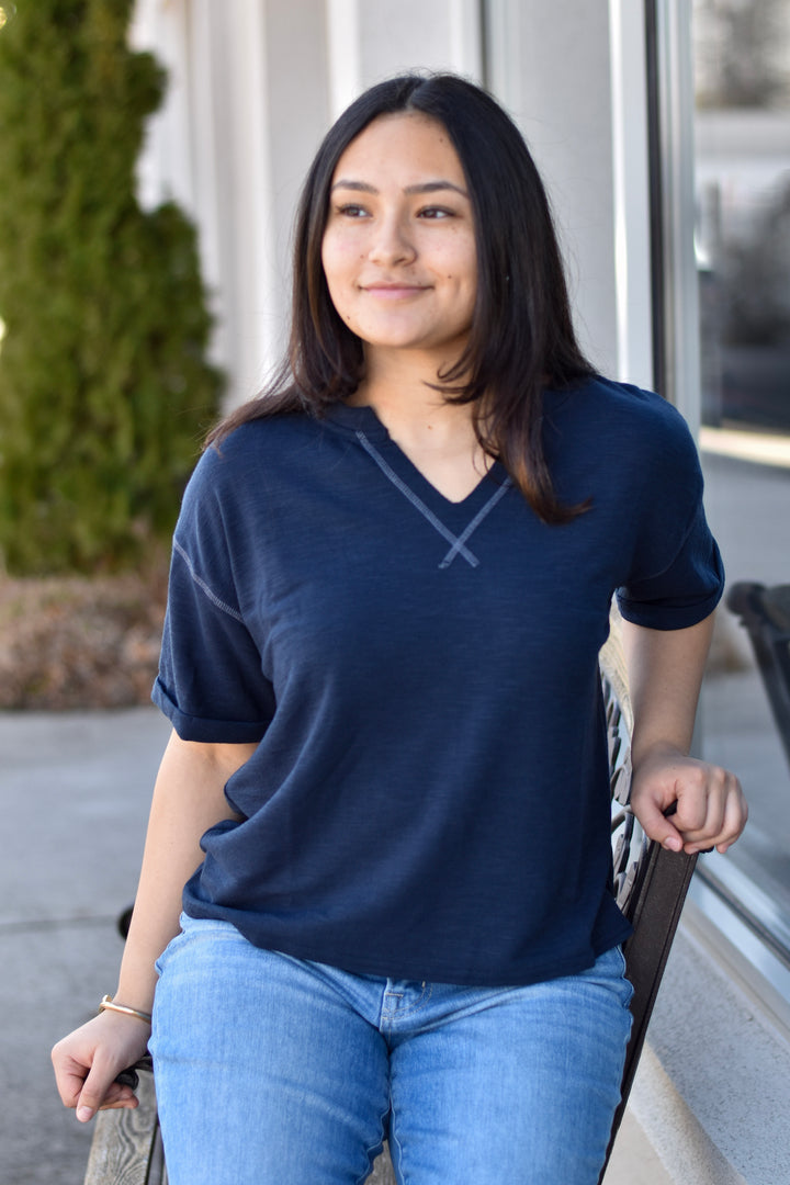 Everyday Contrast Stitch Knit Tee