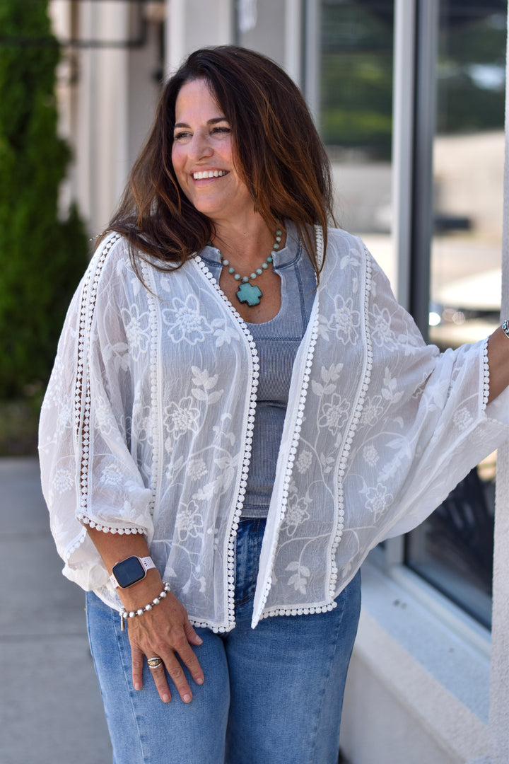 Wildflower Wander Kimono- White
