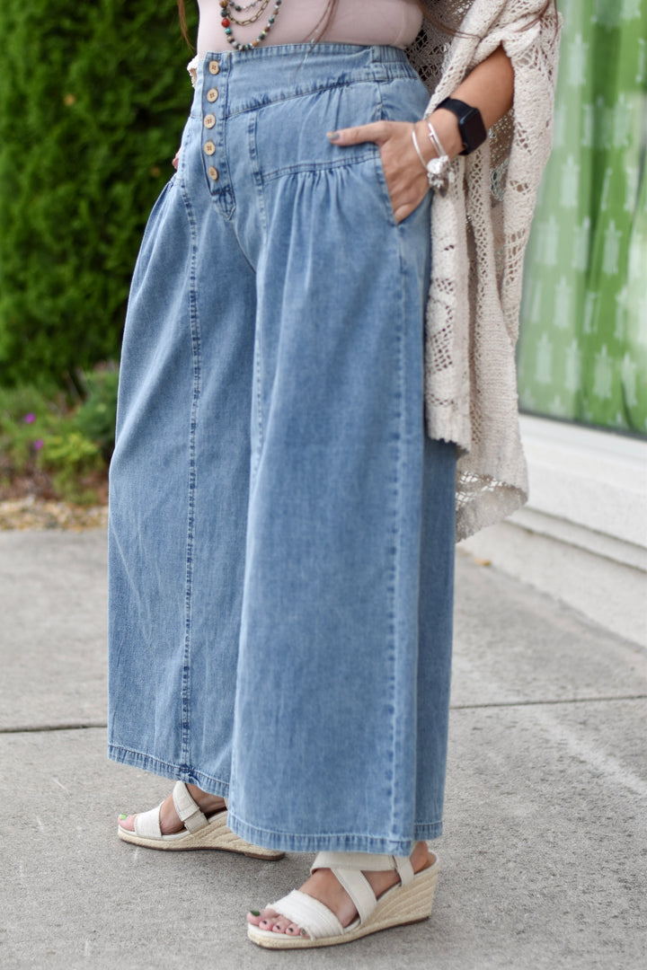 Umgee Stonewash Button Culottes