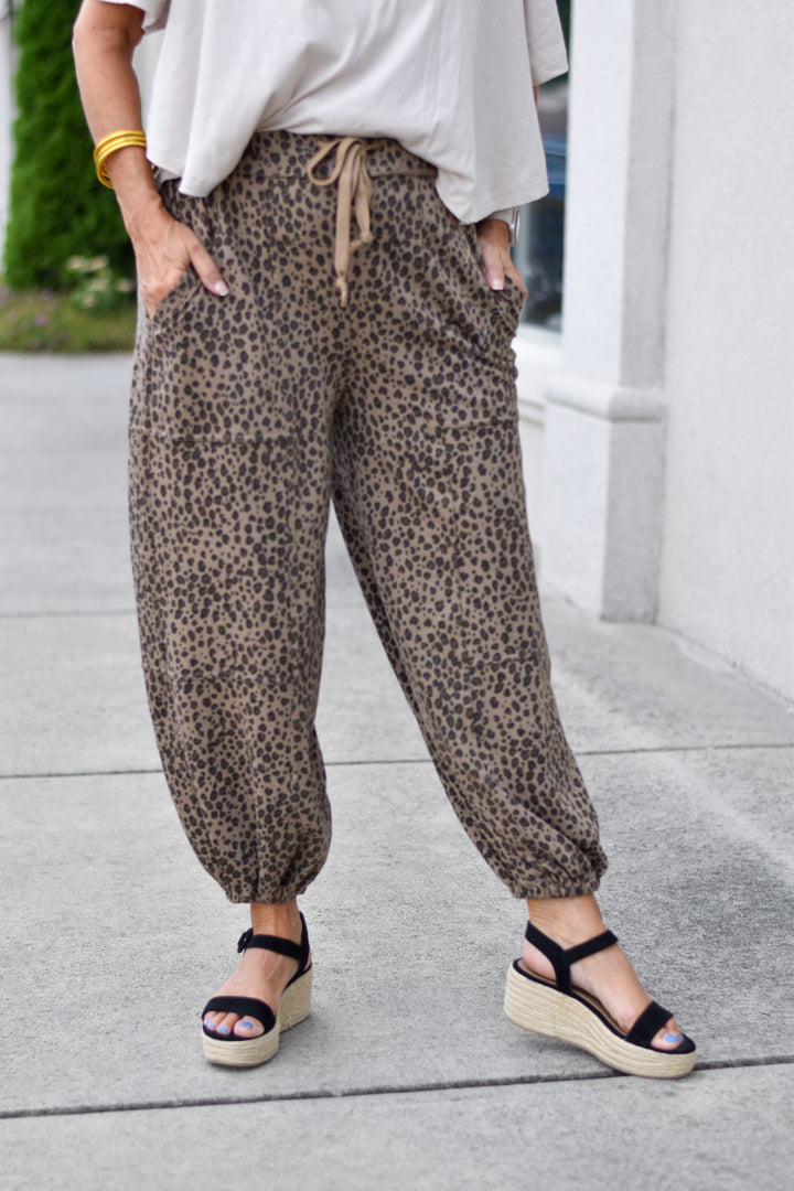 Roam Free Jogger