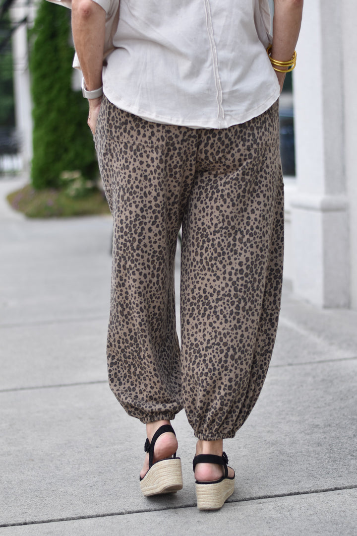 Roam Free Jogger