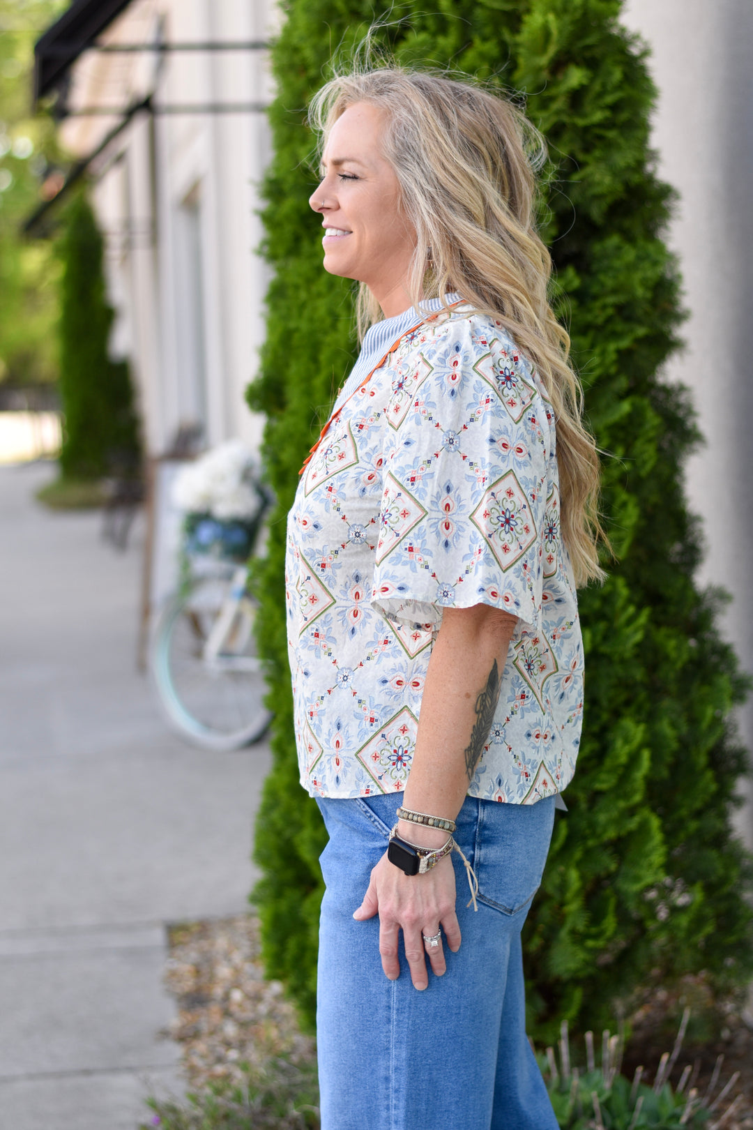 Voy Sunbeam V-Neckline Top