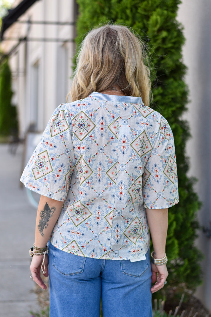 Voy Sunbeam V-Neckline Top