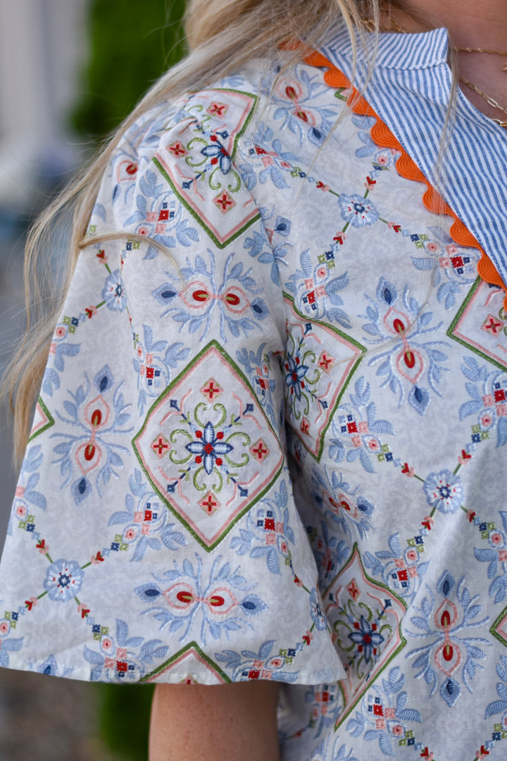 Voy Sunbeam V-Neckline Top