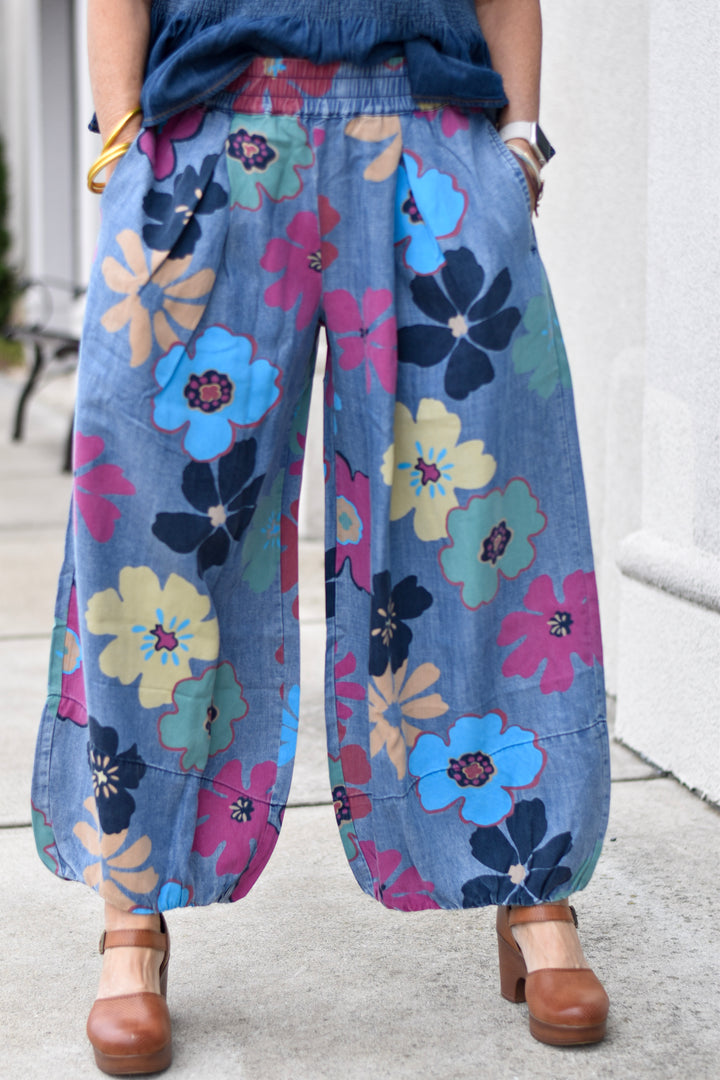 Easel's Flower Denim Pants