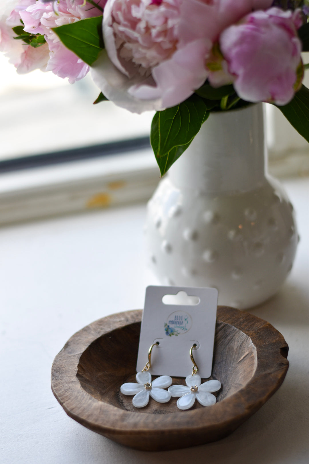 Daisy Bloom Resin Earrings