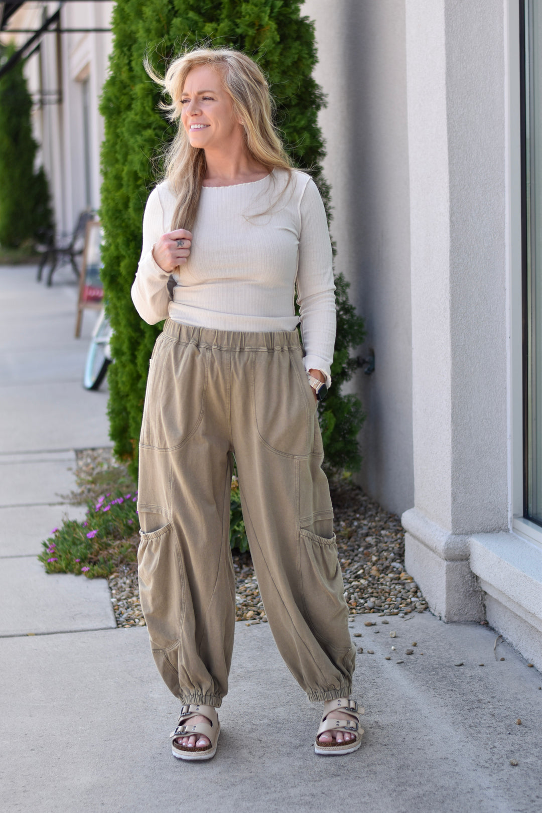 Easel Mineral Wash Cargo Joggers