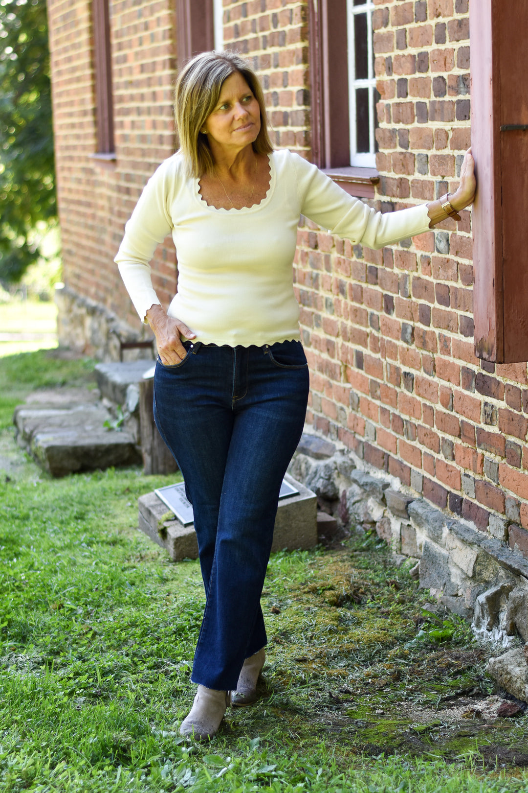 Scallop Hem Sweater Top