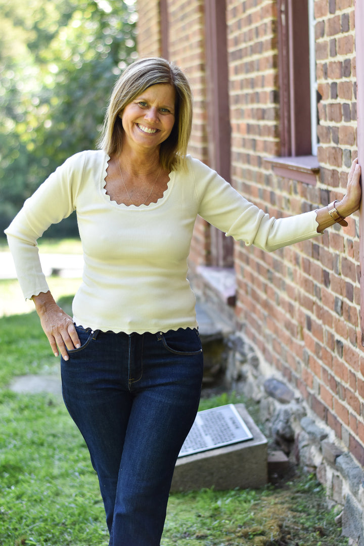 Scallop Hem Sweater Top