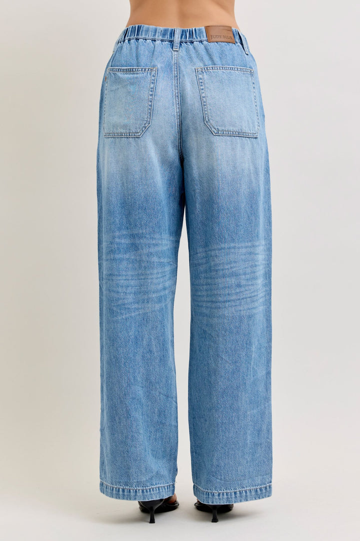 Judy Blue Featherweight Baggy Jeans