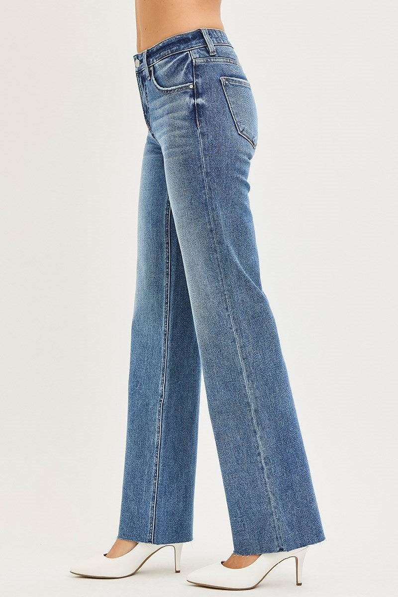 Risen Shape & Move Straight Jeans