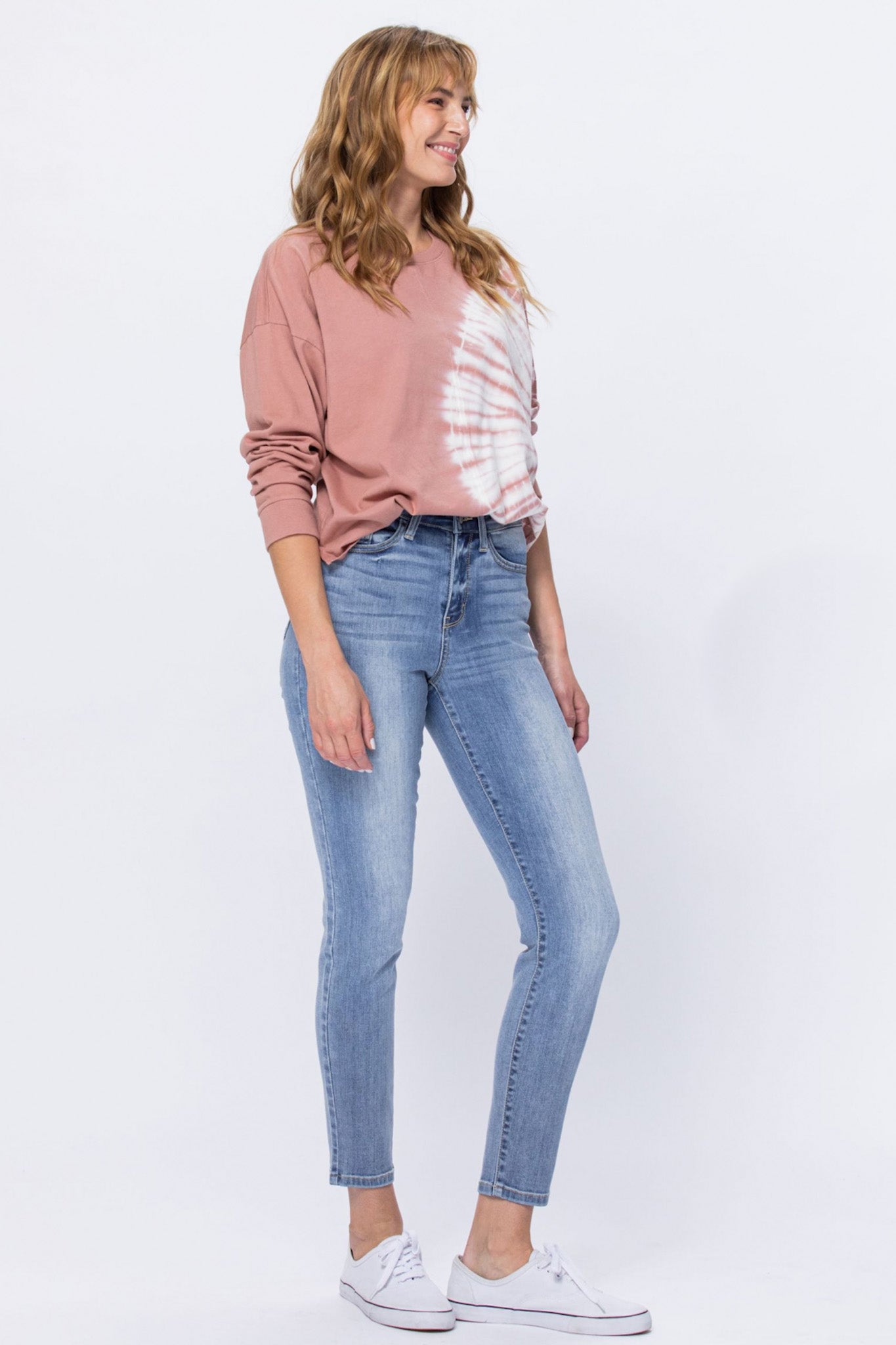 Judy Blue Hi-Rise Relaxed Jeans
