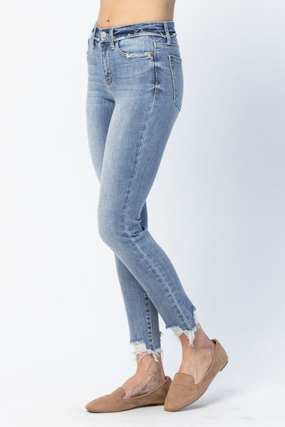 Judy Blue’s Mid Rise Released Waistband Skinny Jeans